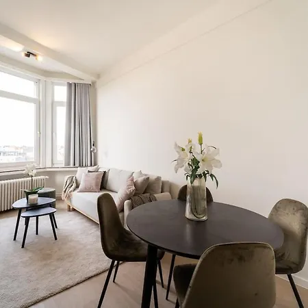 Beautiful One Bedroom *