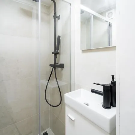 Beautiful One Bedroom * 안트베르펜